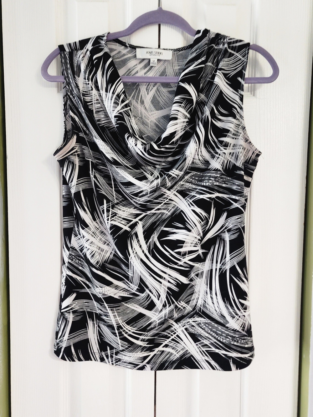 Jones Studio Black & White Cowl Neck Sleeveless Camisole Size M